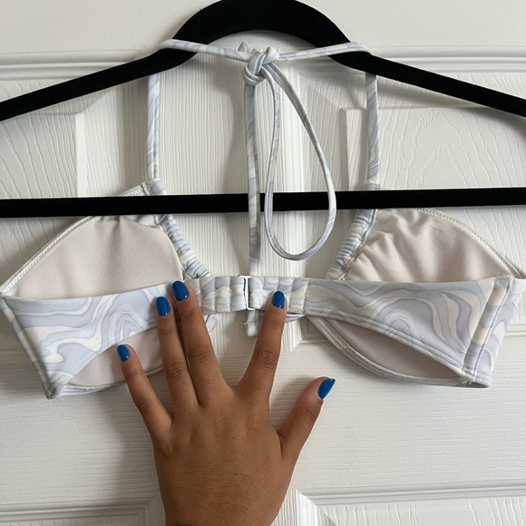 Swimsuit top - Picture 3 of 3